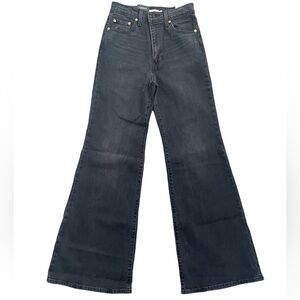NWT Levi’s Ribcage Bell Jeans size 26 x 32